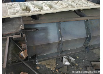 框格護坡鋼模具工藝精良，生態(tài)框格護坡模具生產(chǎn)廠家